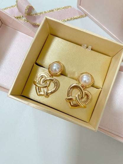 Nana Jacqueline Felicity pearl heart earrings