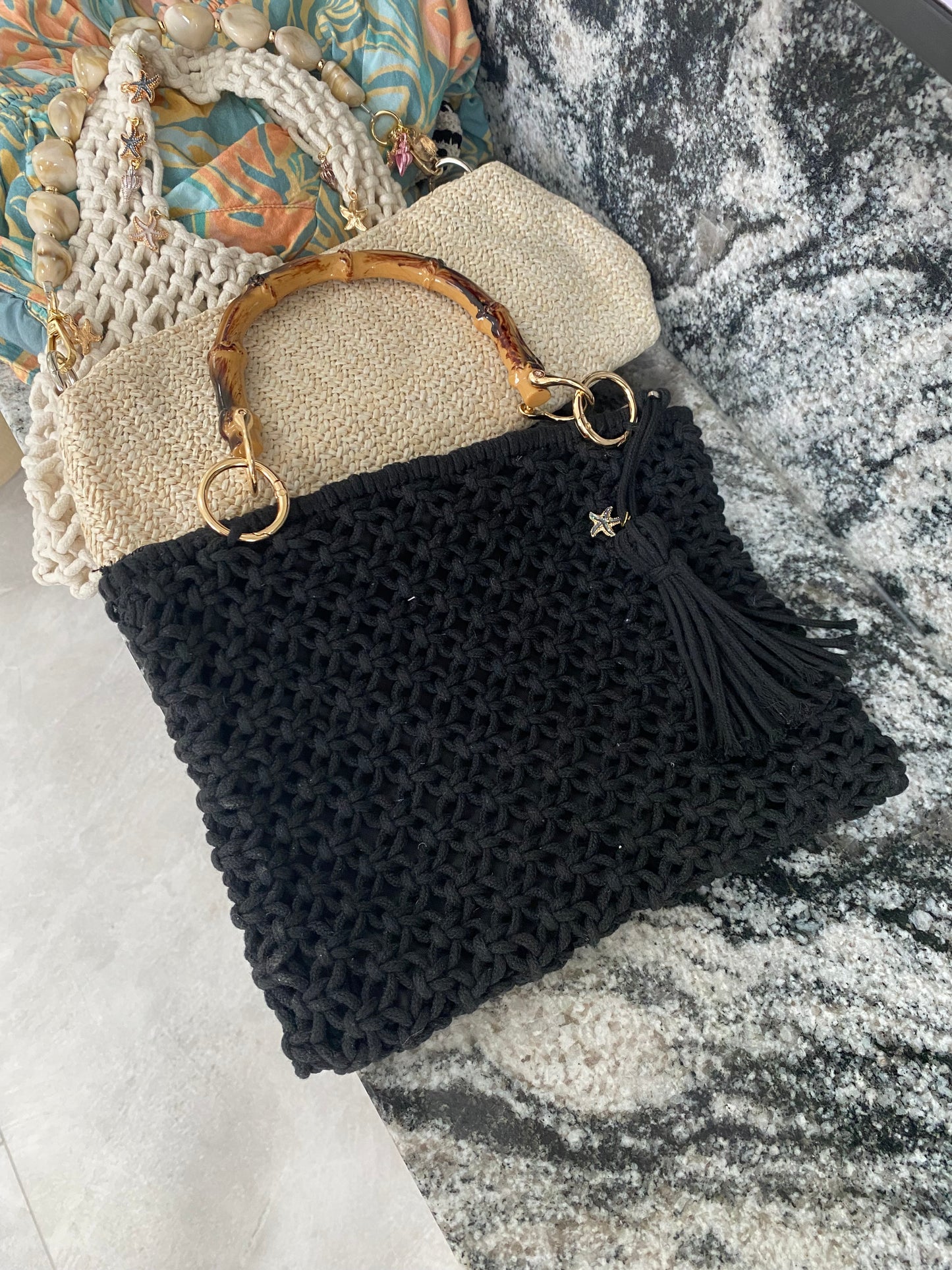 La CALYSTA knitted bag bamboo detail