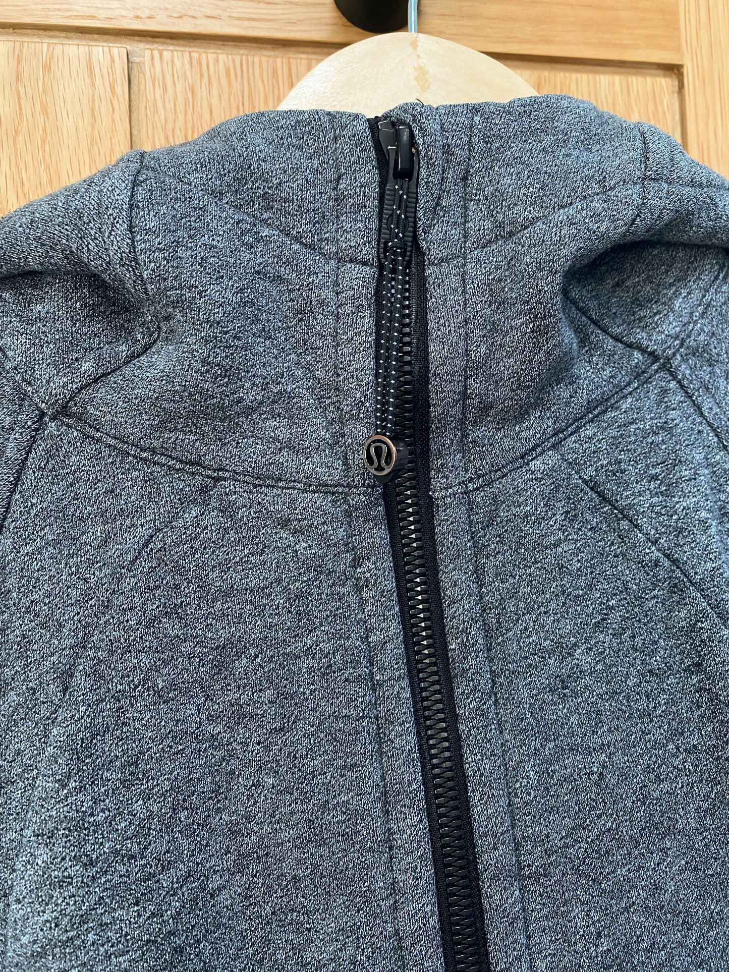 Lululemon scuba hoodie US 4