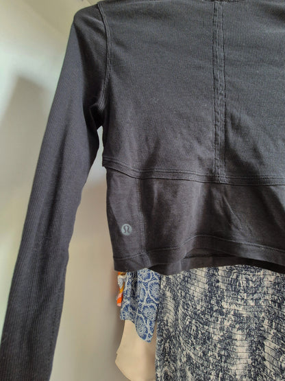 Lululemon long sleeved ribbed training top