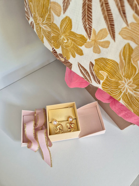 Nana Jacqueline Felicity pearl heart earrings