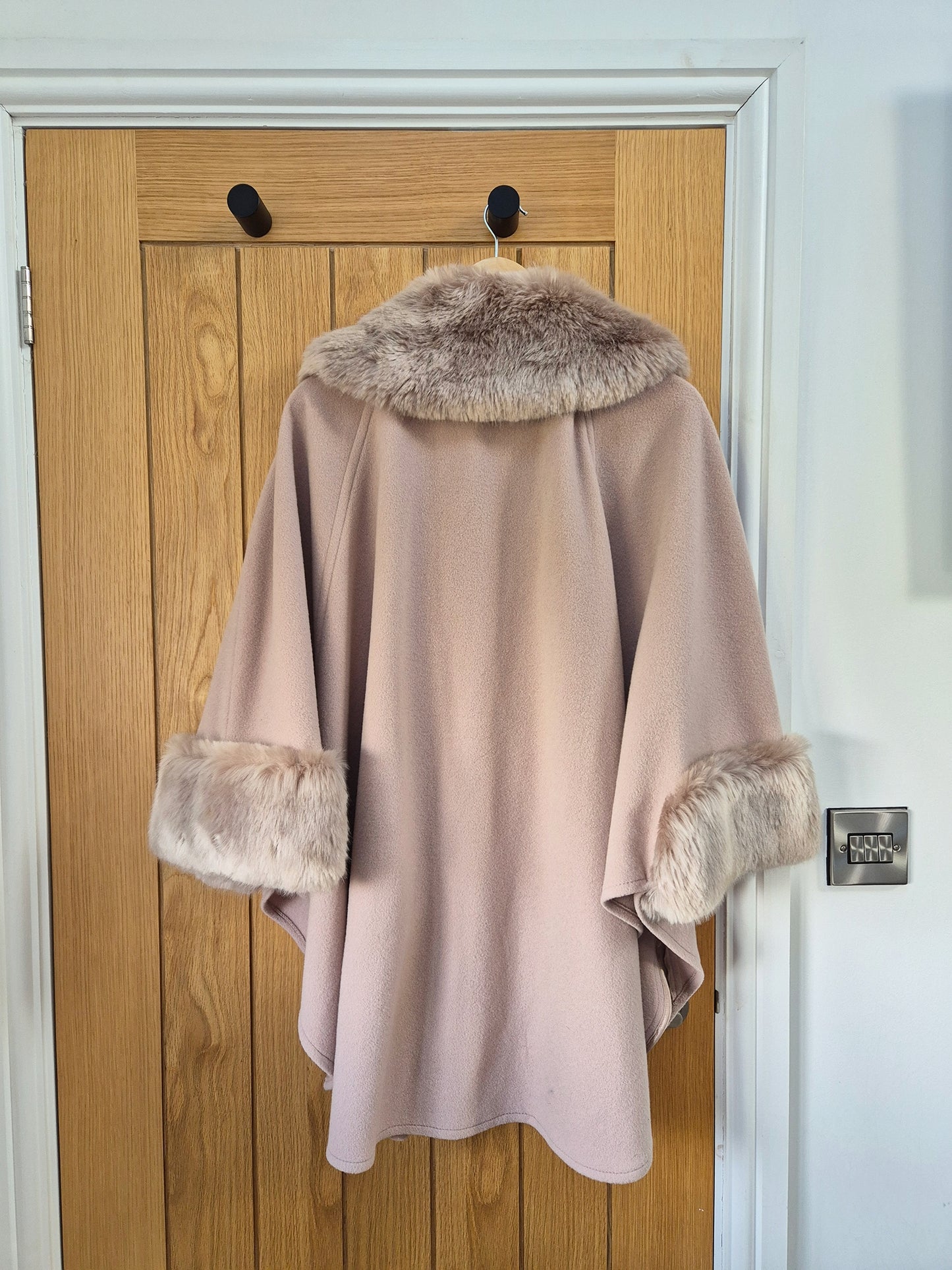 Jacques vert luxury cashmere and faux fur cape