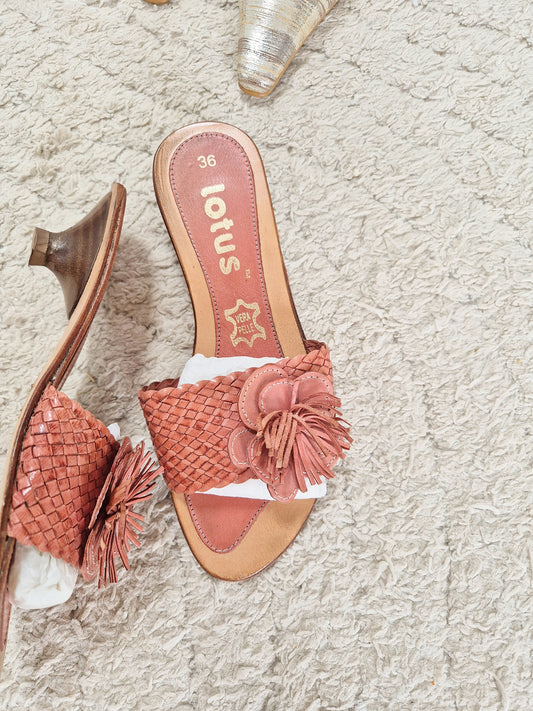 Vintage kitten heels mules UK 3